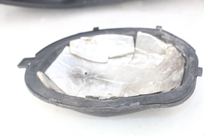 photo de SEAT STORAGE BOX KYMCO PEOPLE 250 (2004 - 2008) - Component zoom