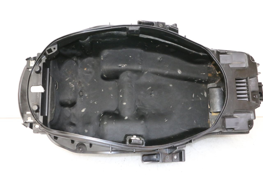 photo de UNDERSEAT STORAGE PEUGEOT SATELIS 125 (2013 - 2018) - Main view