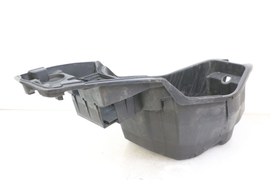 photo de UNDERSEAT STORAGE PEUGEOT SPEEDFIGHT 3 LC 2T 50 (2009 - 2015) - Technical close-up