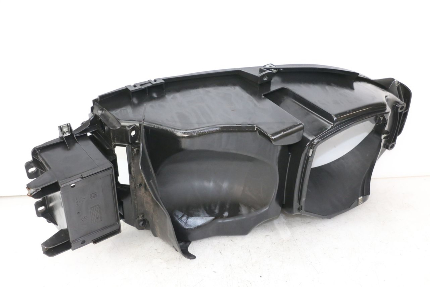 photo de UNDERSEAT STORAGE PIAGGIO BEVERLY 125 (1998 - 2005) - Zoom on usage condition