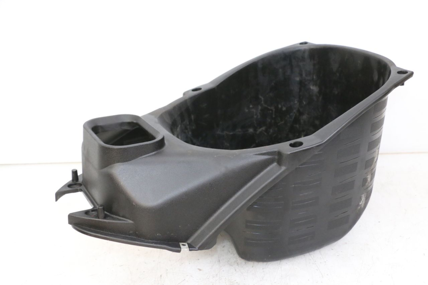 photo de UNDERSEAT STORAGE PIAGGIO LIBERTY IGET 4T 50 (2021 - 2025) - Technical close-up
