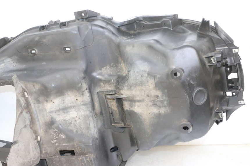 photo de UNDERSEAT STORAGE PIAGGIO MP3 125 (2006 - 2014) - Technical close-up