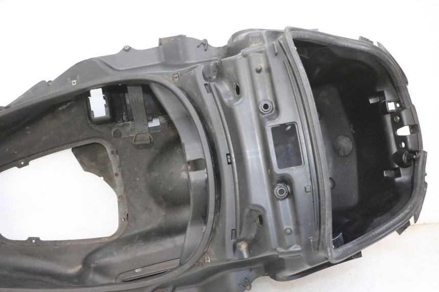 photo de UNDERSEAT STORAGE PIAGGIO MP3 125 (2006 - 2014) - Markings and original references