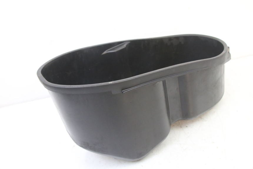 photo de SEAT STORAGE BOX PIAGGIO VESPA GRANTURISMO 125 (2003 - 2007) - Alternative perspective