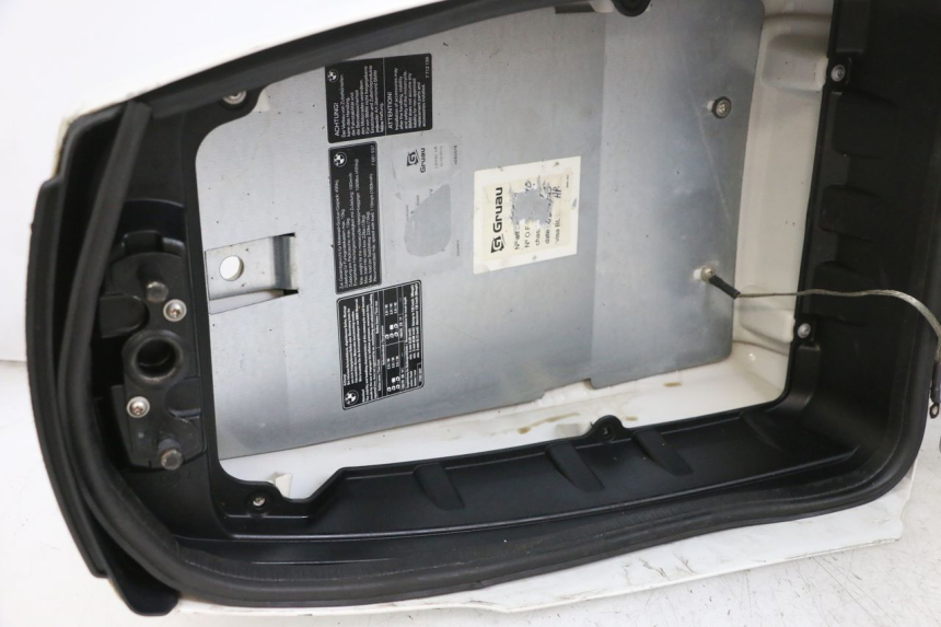 photo de UNDERSEAT STORAGE BMW R RT ABS 1200 (2010 - 2014) - Alternative perspective