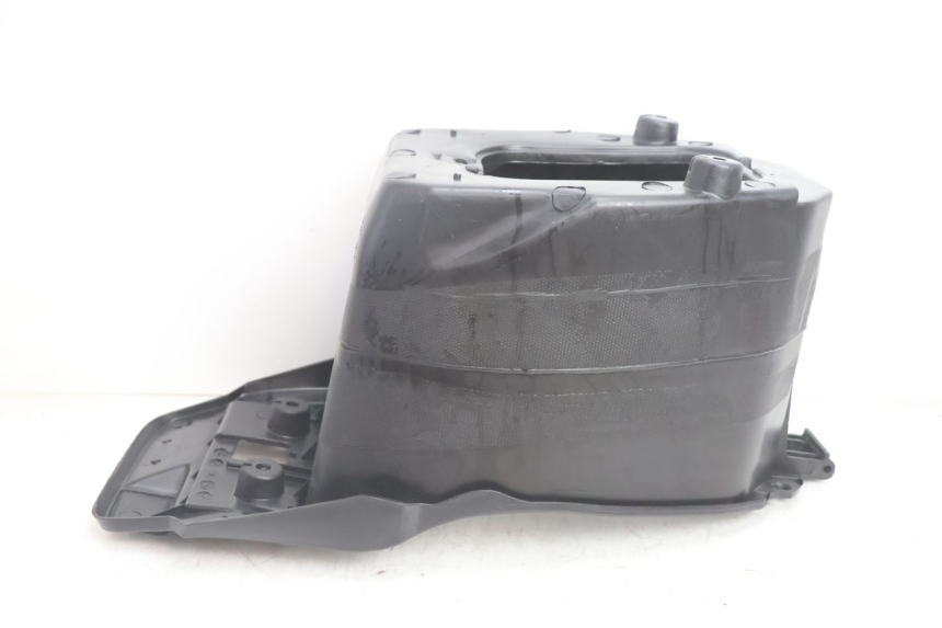 photo de UNDERSEAT STORAGE TNT MOTOR ROMA 12' 2T 50 (2007 - 2018) - Technical close-up
