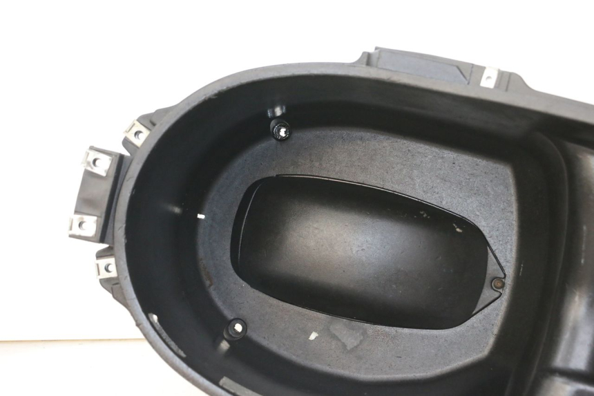 photo de UNDERSEAT STORAGE GILERA RUNNER LC 50 (1997 - 1998) - Surface and material condition