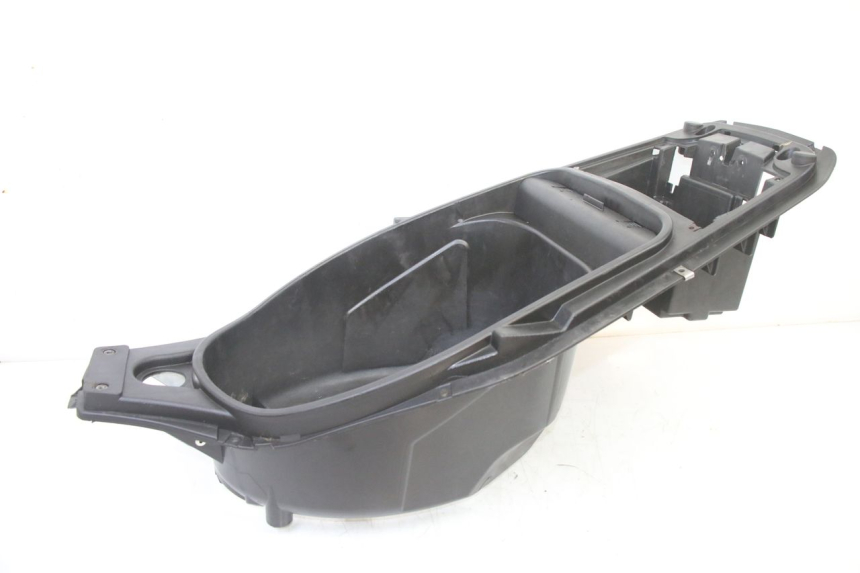 photo de UNDERSEAT STORAGE GILERA RUNNER SP 50 (2006 - 2008) - Component detail