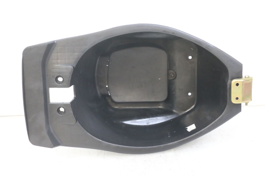 photo de SEAT STORAGE BOX KEEWAY RY6 2T 50 (2011 - 2019) - Technical close-up