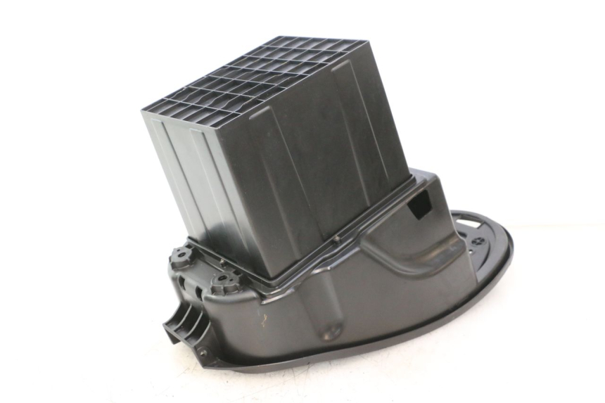 photo de UNDERSEAT STORAGE BAIKU SAKURA 1 (2021 - 2025) - Zoom on usage condition