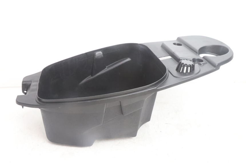 photo de UNDERSEAT STORAGE JM MOTORS SANTANA EVO 50 (2024 - 2026) - Component detail