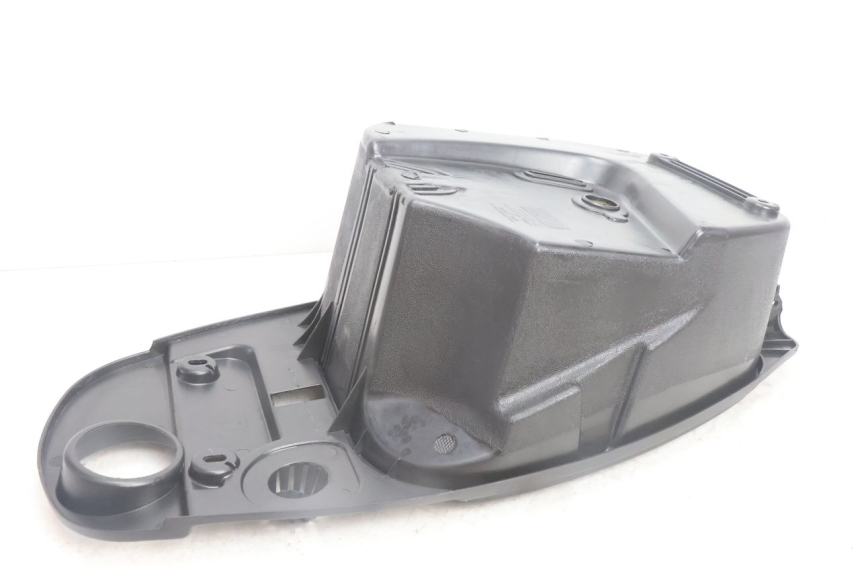 photo de UNDERSEAT STORAGE JM MOTORS SANTANA EVO 50 (2024 - 2026) - Fixing points details