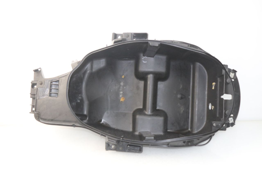 photo de UNDERSEAT STORAGE PEUGEOT SATELIS 500 (2007 - 2013) - Main view