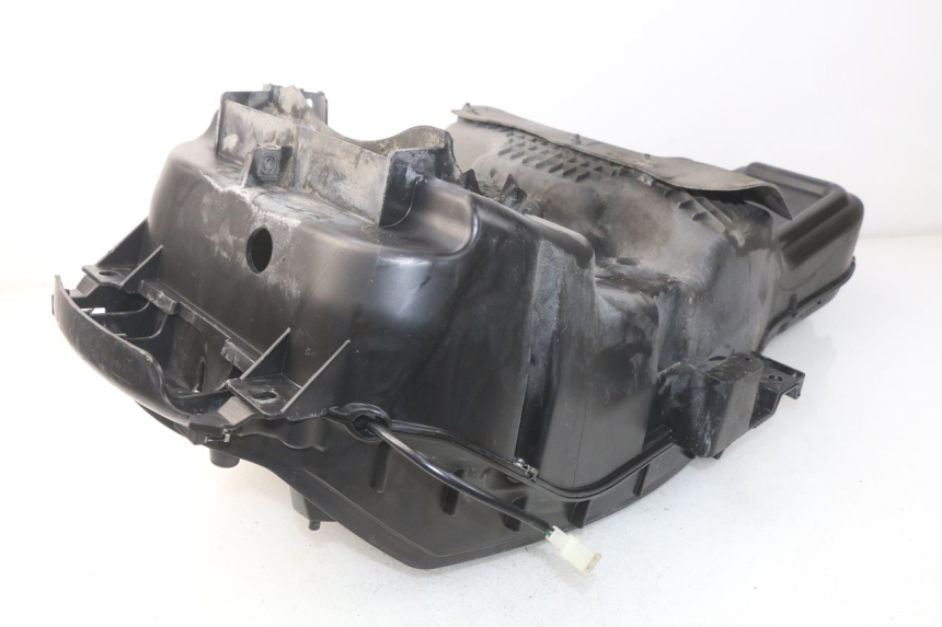 photo de UNDERSEAT STORAGE PEUGEOT SATELIS 500 (2007 - 2013) - Component detail