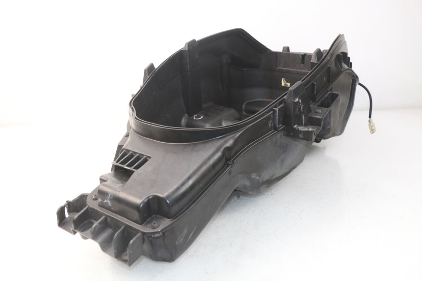 photo de UNDERSEAT STORAGE PEUGEOT SATELIS 500 (2007 - 2013) - Product overview