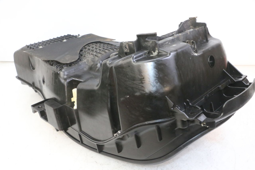 photo de UNDERSEAT STORAGE PEUGEOT SATELIS 125 (2013 - 2018) - Component detail