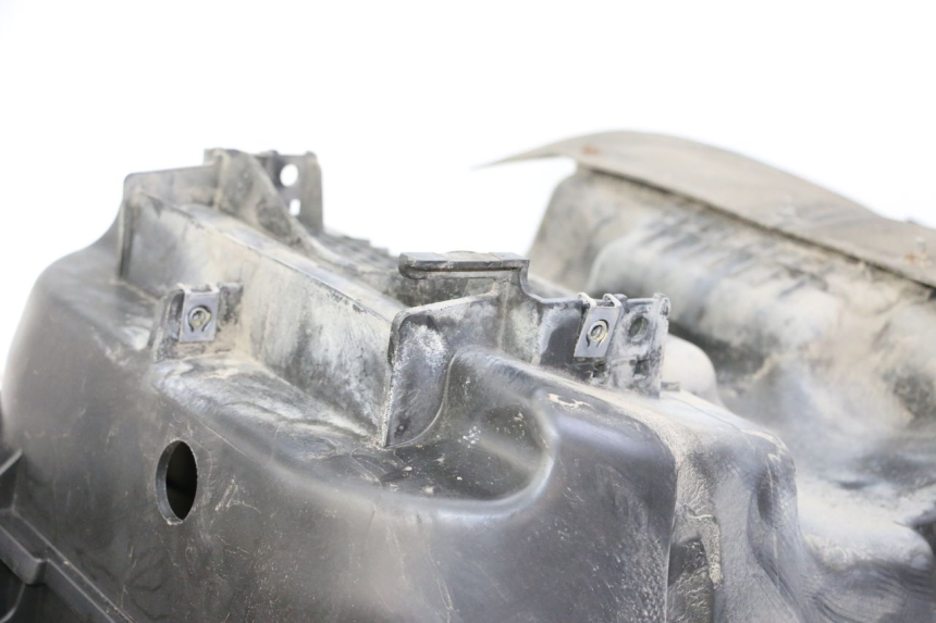 photo de UNDERSEAT STORAGE PEUGEOT SATELIS 250 (2006 - 2012) - Zoom on usage condition