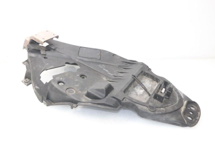 photo de UNDERSEAT STORAGE APRILIA SCARABEO GT 125 (1999 - 2007) - Component detail