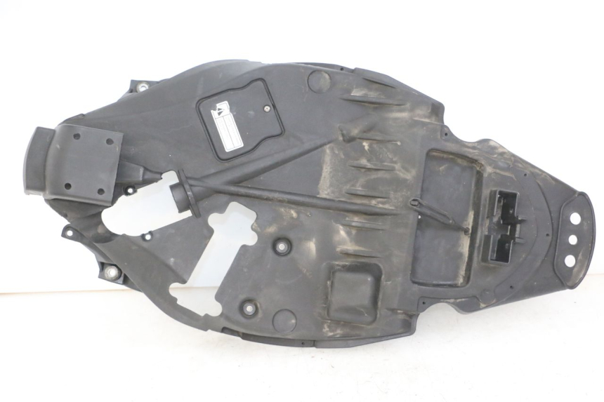 photo de UNDERSEAT STORAGE APRILIA SCARABEO GT TOURING 125 (1999 - 2005) - Main view