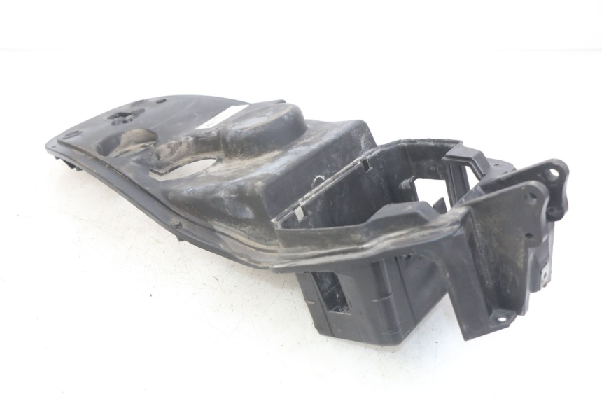 photo de SEAT STORAGE BOX APRILIA SCARABEO 100 (2003 - 2012) - Technical close-up