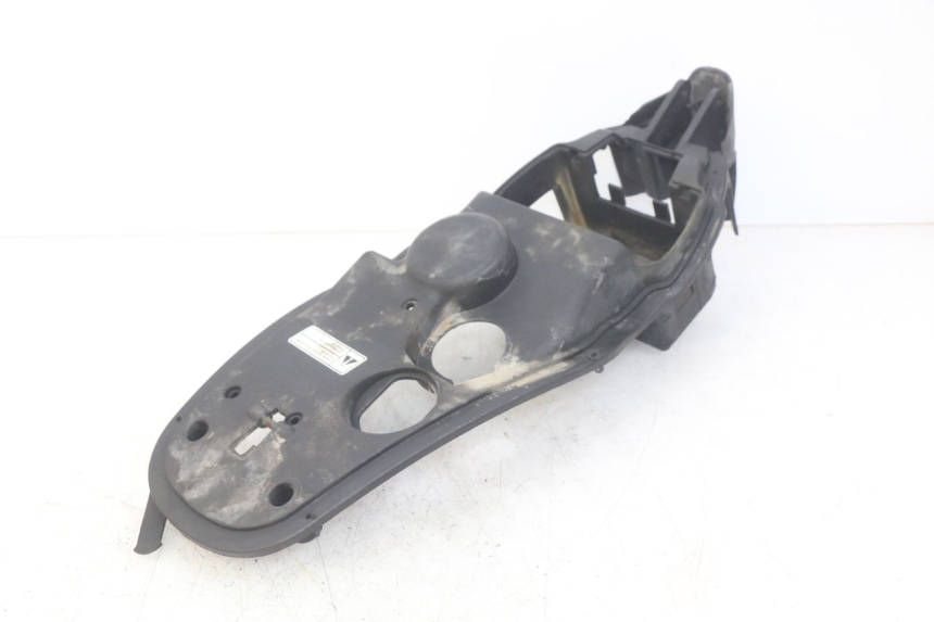 photo de SEAT STORAGE BOX APRILIA SCARABEO 100 (2003 - 2012) - Alternative perspective