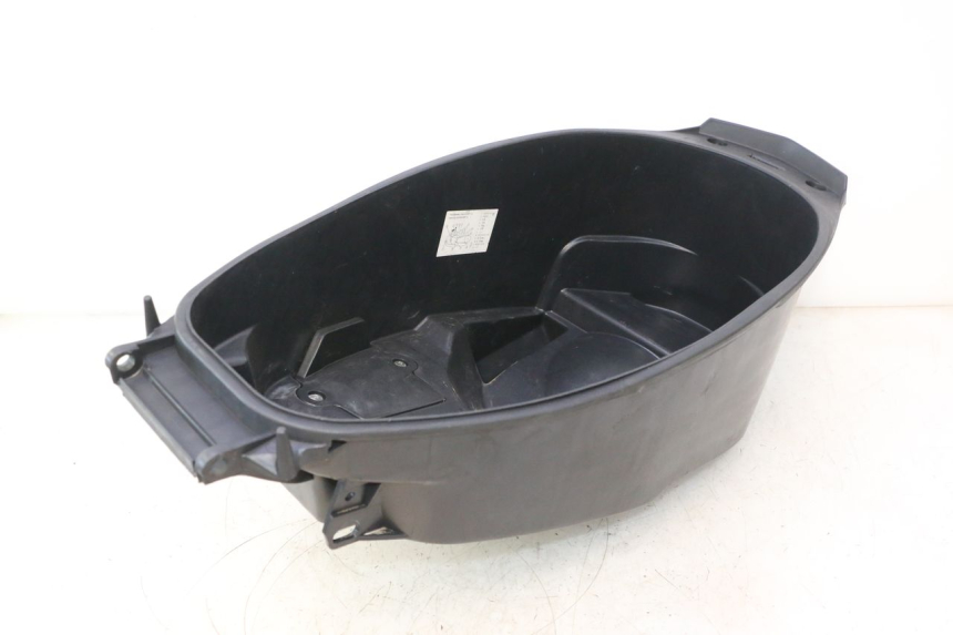 photo de UNDERSEAT STORAGE FYM SCOOTERONE 125 (2006 - 2008) - Alternative perspective