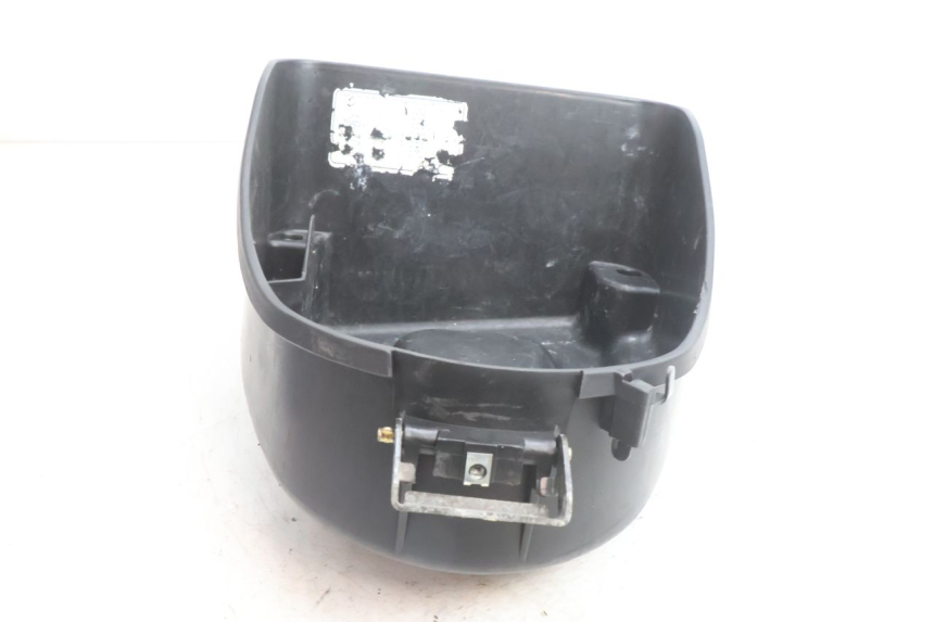 photo de UNDERSEAT STORAGE HONDA SH 125 (2001 - 2003) - Zoom on usage condition