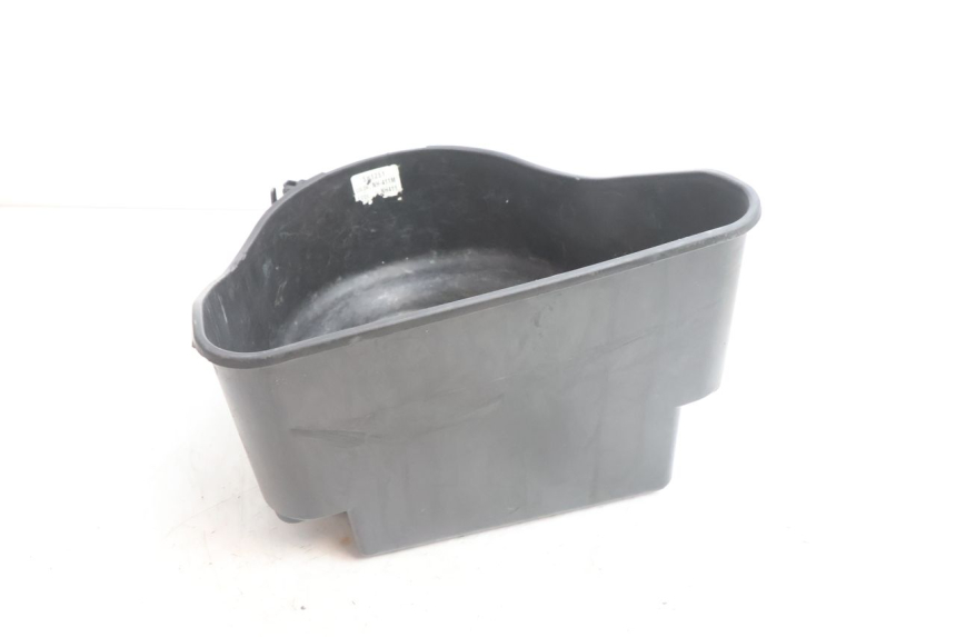 photo de UNDERSEAT STORAGE HONDA SH 125 (2001 - 2003) - Alternative perspective