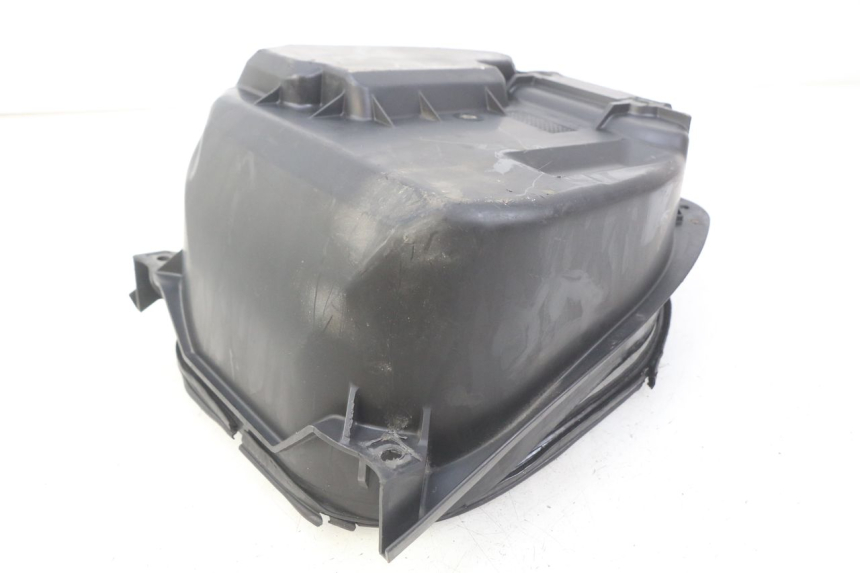 photo de SEAT STORAGE BOX SUZUKI SIXTEEN 125 (2008 - 2010) - Alternative perspective