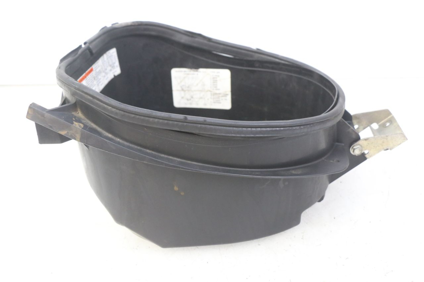 photo de SEAT STORAGE BOX SUZUKI SIXTEEN 125 (2008 - 2010) - Surface and material condition