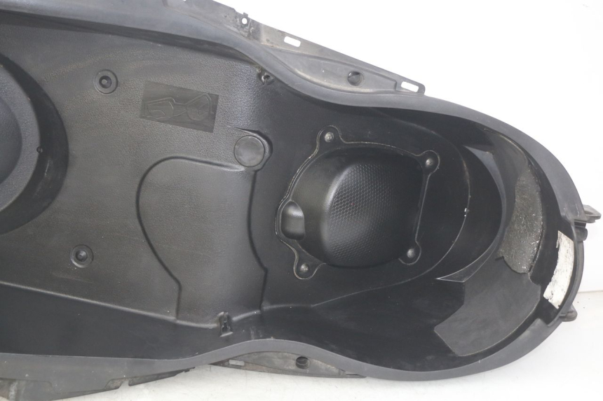 photo de SEAT STORAGE BOX MBK SKYCRUISER 125 (2010 - 2013) - Markings and original references