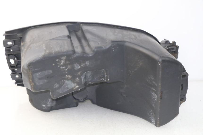 photo de UNDERSEAT STORAGE MBK SKYLINER 125 (2004 - 2007) - Zoom on usage condition