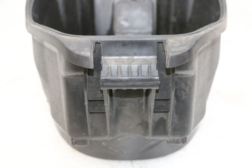 photo de UNDERSEAT STORAGE PEUGEOT SPEEDFIGHT 4 4T EFI 50 (2021 - 2025) - Surface and material condition