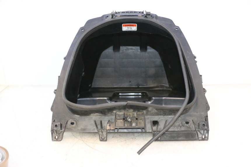 photo de UNDERSEAT STORAGE CAN-AM SPYDER RS 1000 (2008 - 2012) - Distinctive features