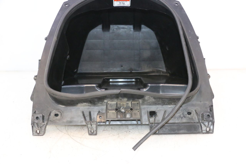 photo de UNDERSEAT STORAGE CAN-AM SPYDER RS 1000 (2008 - 2012) - Checked used part
