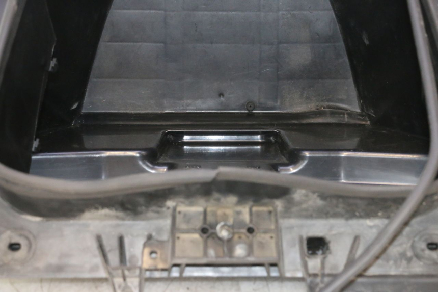 photo de UNDERSEAT STORAGE CAN-AM SPYDER RS 1000 (2008 - 2012) - Markings and original references
