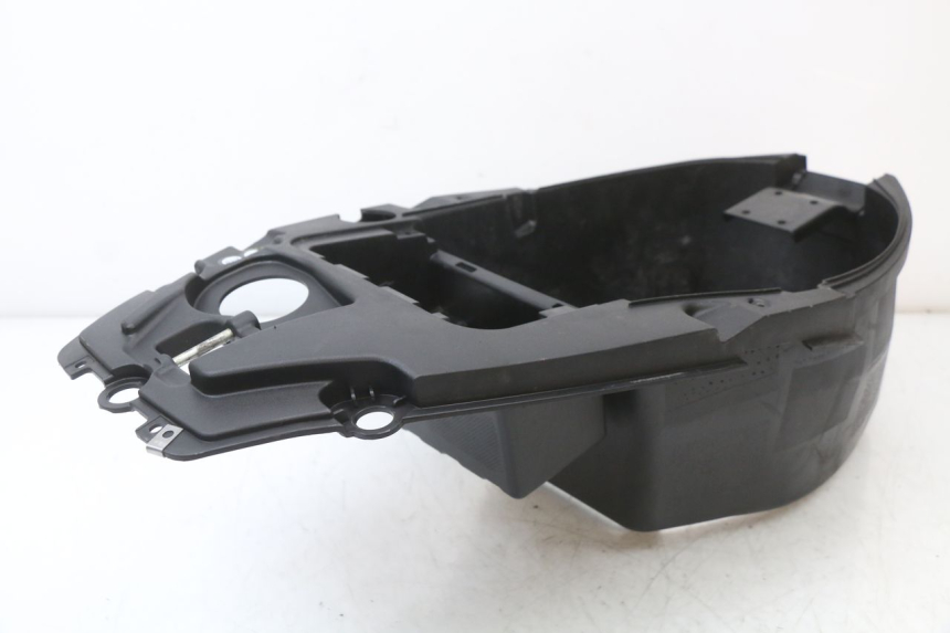 photo de UNDERSEAT STORAGE APRILIA SR 2T 50 (2018 - 2022) - Fixing points details