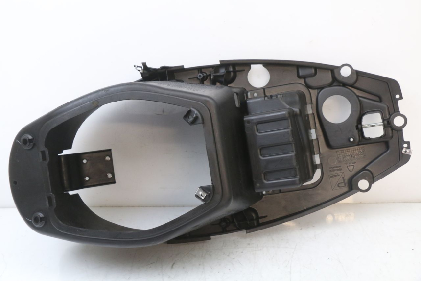photo de UNDERSEAT STORAGE APRILIA SR 2T 50 (2018 - 2022) - Surface and material condition