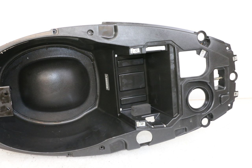 photo de UNDERSEAT STORAGE APRILIA SR MOTARD 50 (2012 - 2018) - Technical close-up