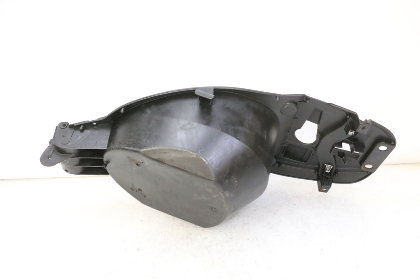 photo de SEAT STORAGE BOX APRILIA SR R 2T LC 50 (2018 - 2021) - Technical close-up