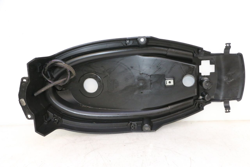 photo de SEAT STORAGE BOX MBK STUNT NAKED 50 (2004 - 2018) - Component detail