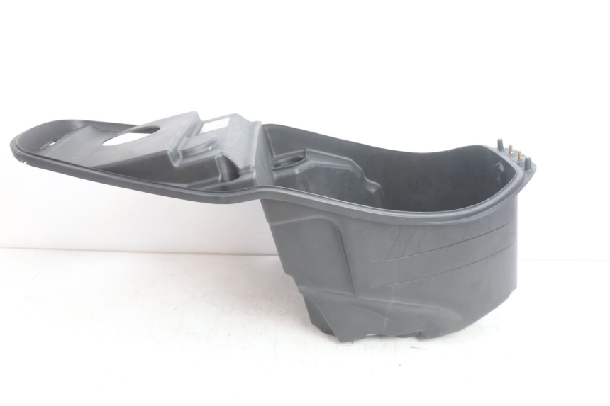 photo de UNDERSEAT STORAGE KYMCO SUPER 8 2T 50 (2007 - 2013) - Technical close-up