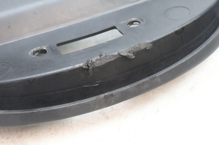 photo de UNDERSEAT STORAGE KYMCO SUPER 8 2T 50 (2007 - 2013) - Fixing points details
