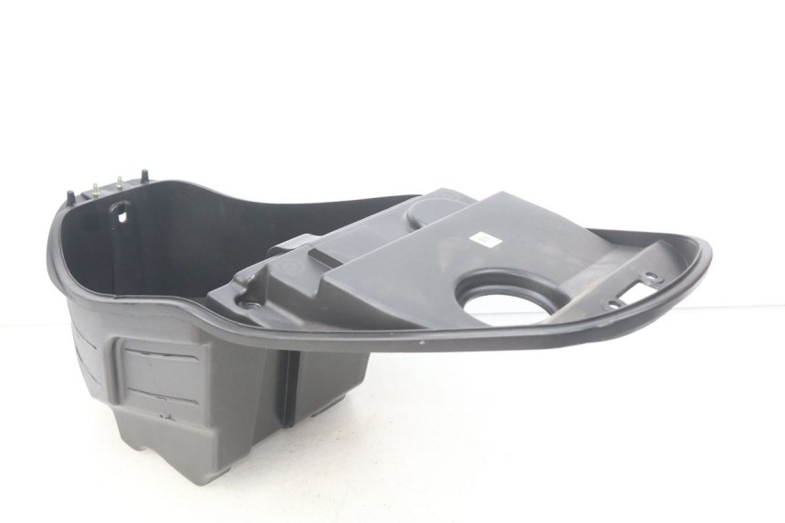 photo de UNDERSEAT STORAGE KYMCO SUPER 8 4T 50 (2018 - 2020) - Technical close-up