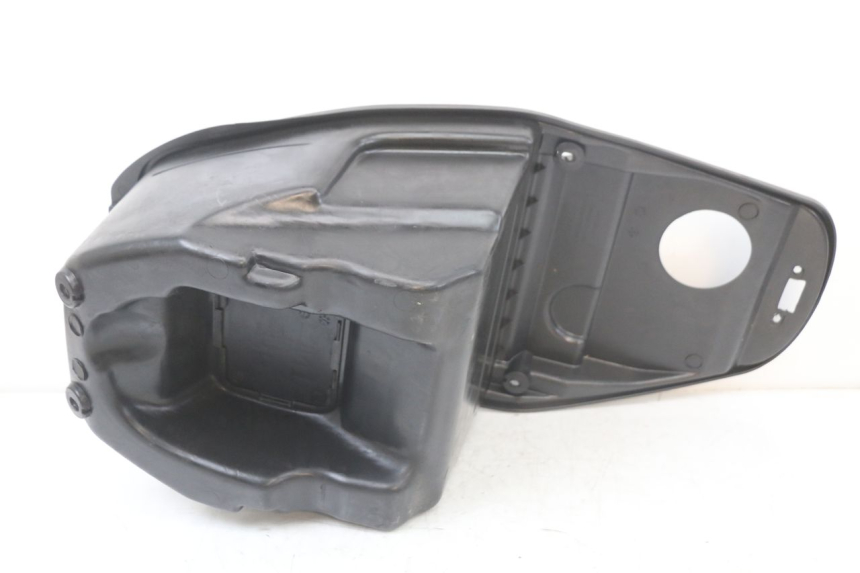 photo de UNDERSEAT STORAGE KYMCO SUPER 8 125 (2008 - 2015) - Surface and material condition