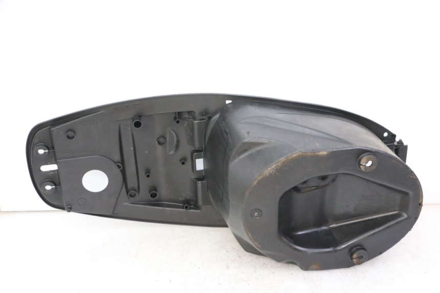 photo de SEAT STORAGE BOX SYM JET 14 4T 50 (2018 - 2022) - Zoom on usage condition