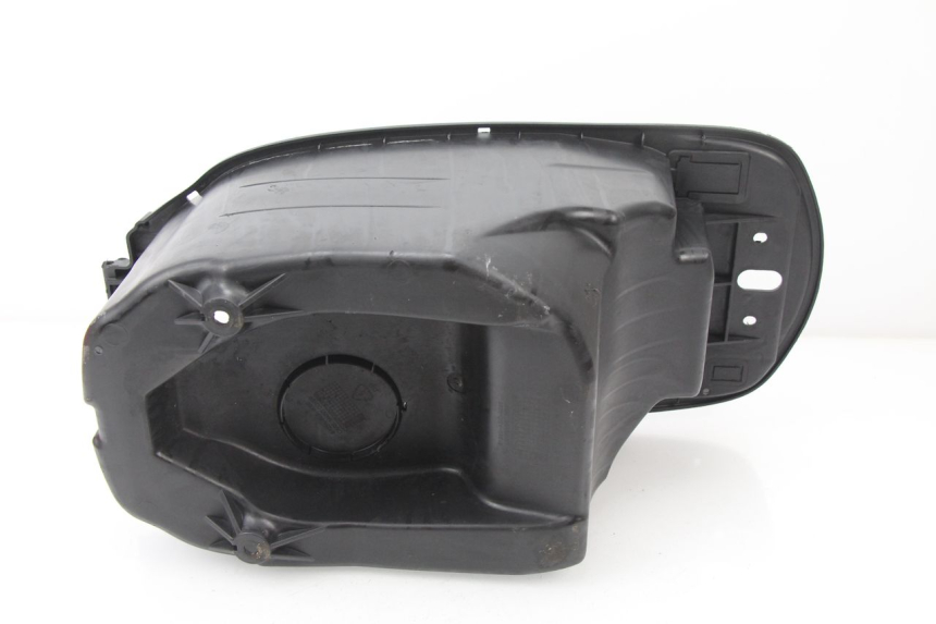 photo de UNDERSEAT STORAGE SYM TONIK 125 (2010 - 2014) - Technical close-up