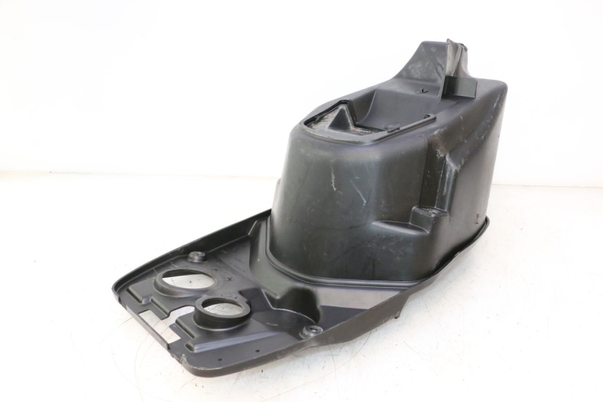 photo de UNDERSEAT STORAGE PEUGEOT TREKKER 50 (1995 - 2004) - Alternative perspective