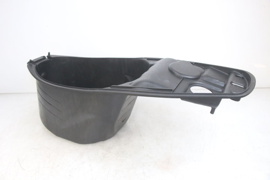 photo de SEAT STORAGE BOX PEUGEOT TWEET 4T 50 (2014 - 2019) - Zoom on usage condition