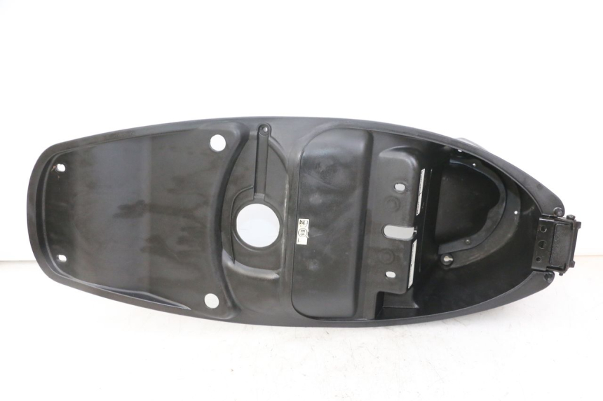 photo de UNDERSEAT STORAGE PEUGEOT TWEET PRO CARGO 50 (2018 - 2022) - Main view